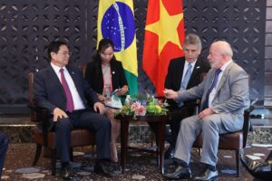 Việt Nam và Mỹ Khởi Động Đàm Phán Thương Mại Song Phương